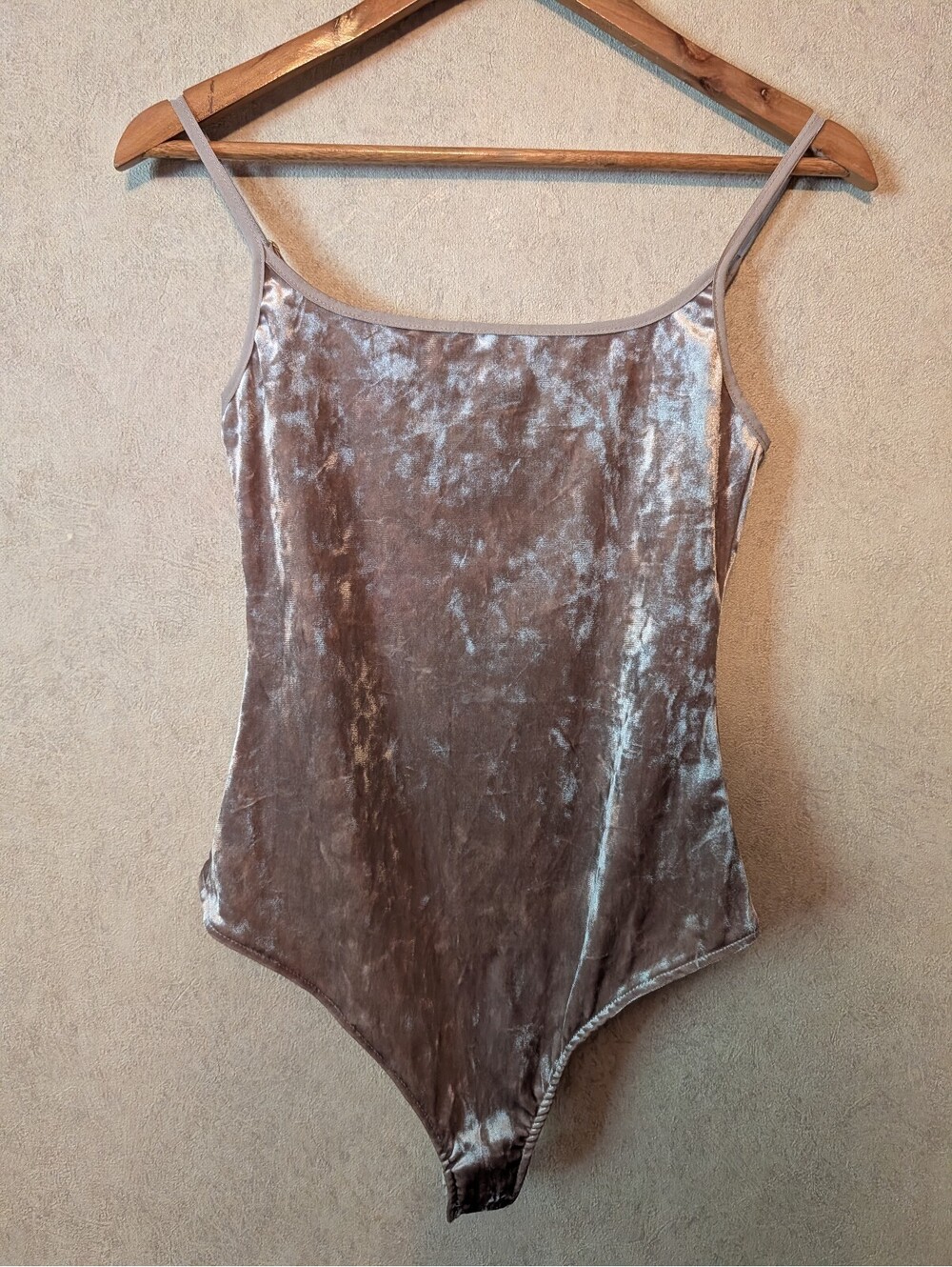 INTIMATELY FREE PEOPLE pink crushed velvet bodysuit sz M